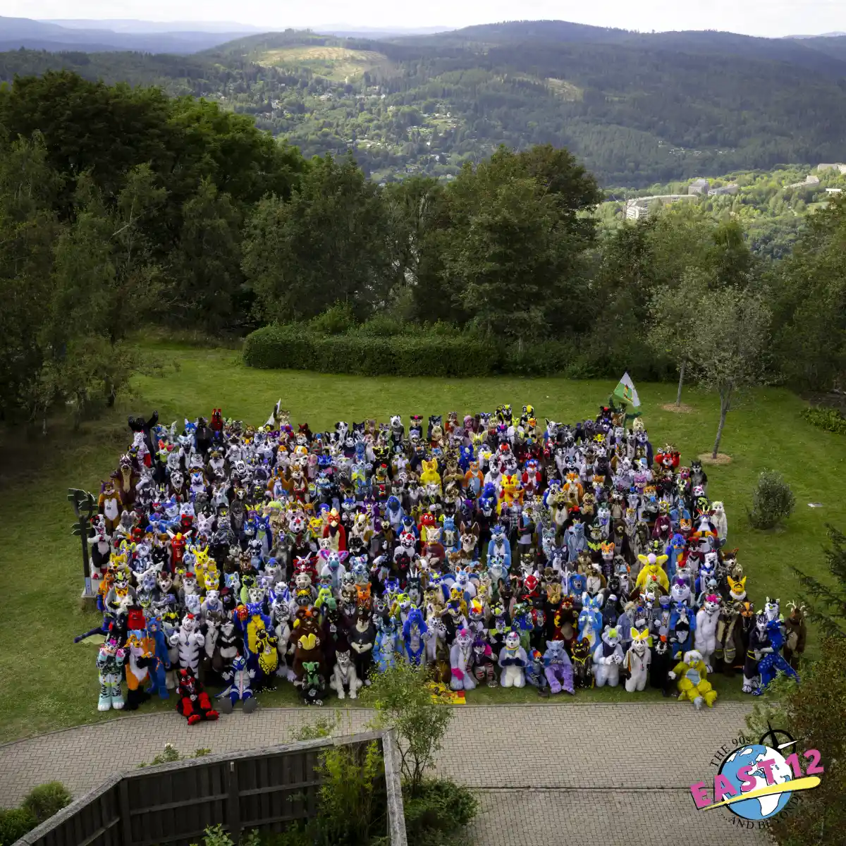 EAST12 Fursuit Gruppenfoto